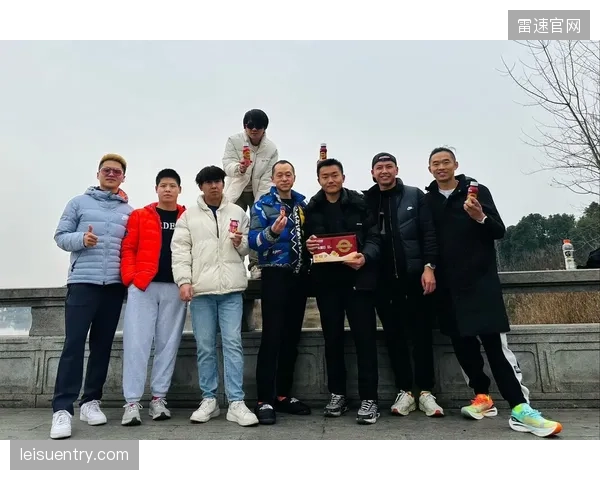 医疗团队将采用低氧帐篷等设备，以科学手段缩短球员对不同比赛地点的生理适应时间。